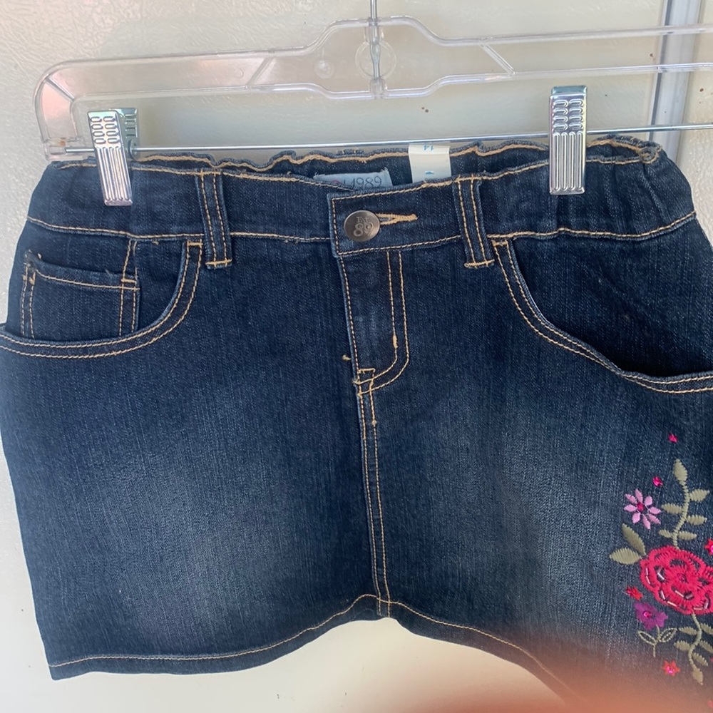 Girls skirt